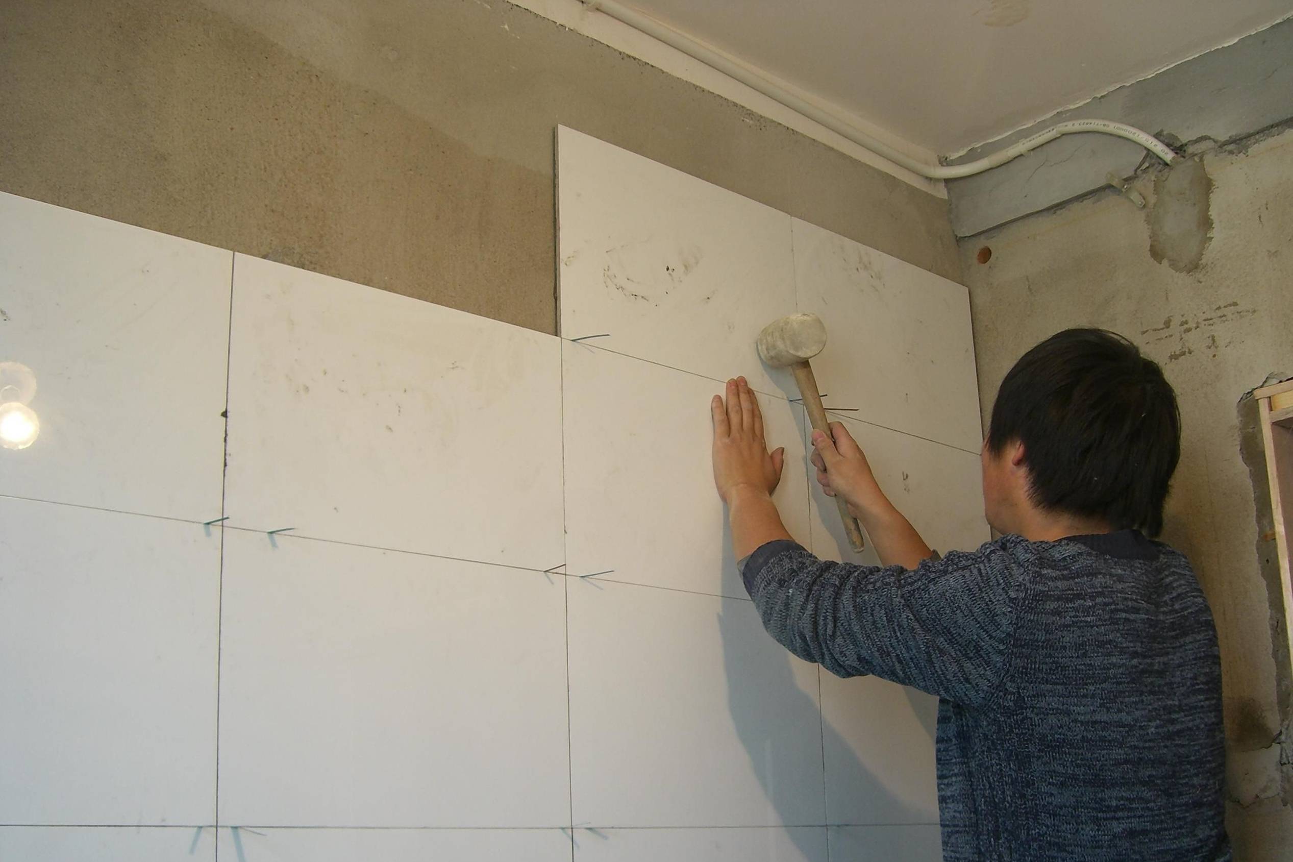 贴砖师傅手艺不过关怎么办(贴砖师傅贴的不好怎么给工钱)